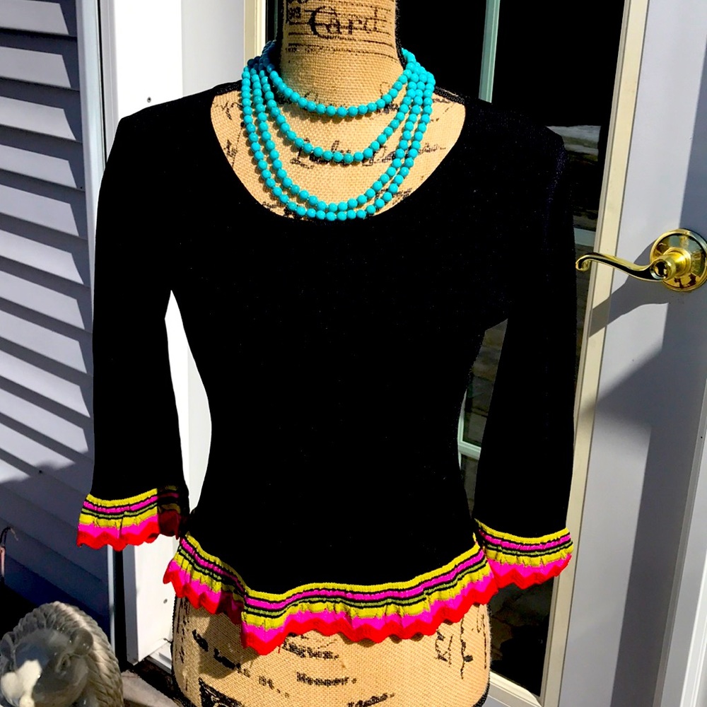 JOSEPH A. Fabulous black 3/4 length sleeve blouse.